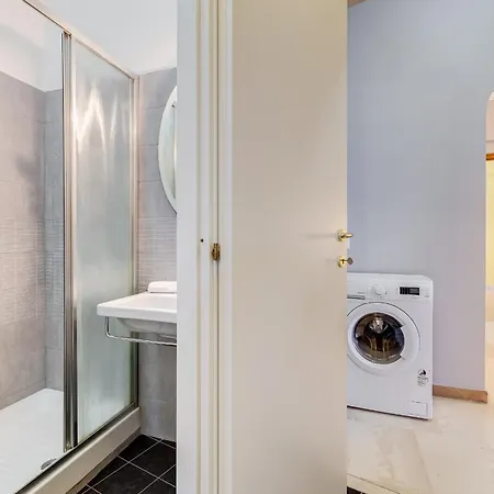 Bdc - Kingdom 5-bdr In Termini Rome